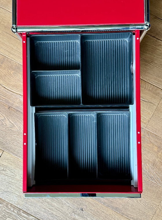 Image 1 of USM Haller 2-drawer cabinet on casters