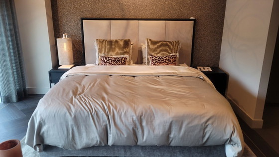 Letto matrimoniale imbottito con testiera, Nilson Beds, Letti matrimoniali, Tessile, Legno, Beige, Modern (foto 2 di 6)