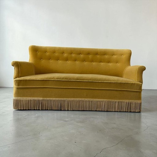 Poltrona/divano/tre posti vintage color giallo ocra con frange