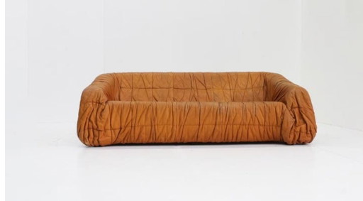 Divano Piumino in pelle cognac di Jonathan De Pas, anni '70