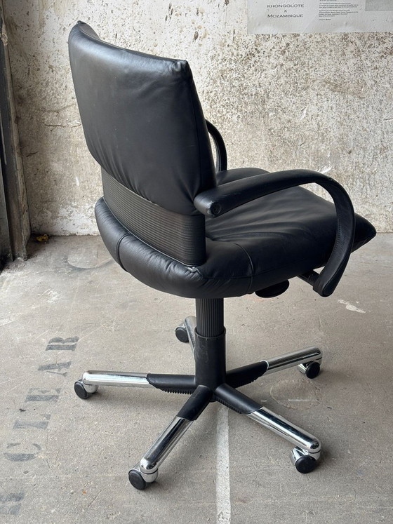 Vitra bureaustoel van zwart leer – ontwerp van Antonio Citterio – chromen onderstel – vintage 2003 (photo 3 of 13)