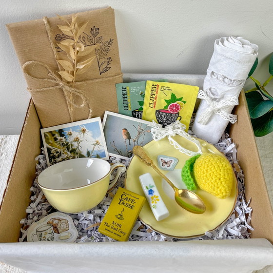 Mystery Box Limone Vintage – Edizione Limitata | Tazza, Libro Misterioso, Tovagliolo Vintage, Limone (photo 2 of 17)