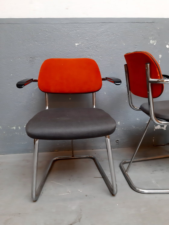 Image 1 of sedie con struttura tubolare in velluto arancione e twill grigio