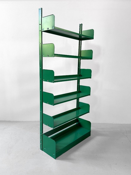 Librería Lips Vago "Congresso" verde brillante, años 70, diseño holandés-italiano. – boekenkasten, Iron (photo 2 of 18)