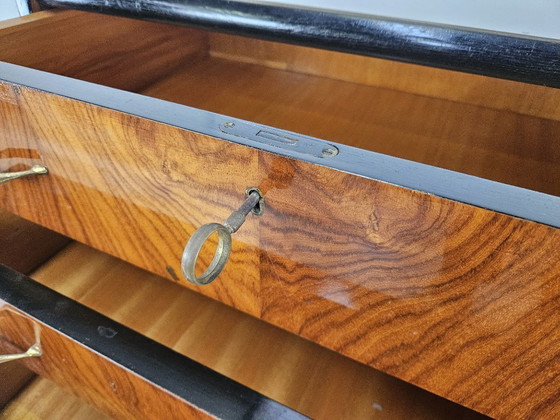 Image 1 of Jaren 50 ladekast met zes laden en glazen blad