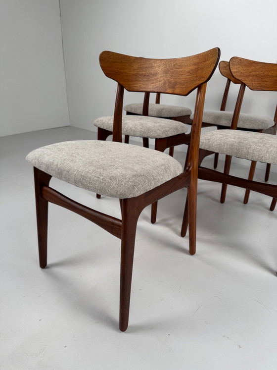 Juego de seis sillas de comedor, Schiønning & Elgaard, Dinamarca, años 60 – Wood (photo 7 of 14)