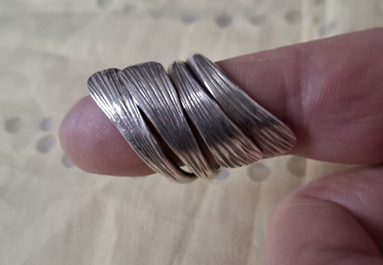 Image 1 of Grote, massief zilveren ring met dubbele band en vier secties, maat 62/64 (verstelbaar).