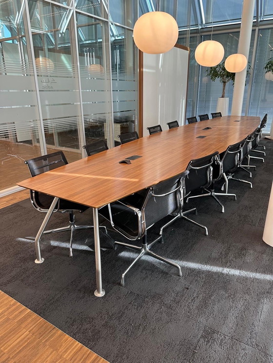 Image 1 of Stylish Twinform Task conference table - American walnut veneer - New condition