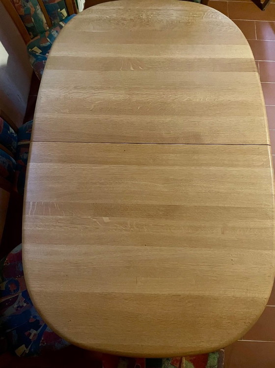 Ausziehbarer Massivholztisch aus Eiche, Esstische, Beige (Foto 2 von 5)