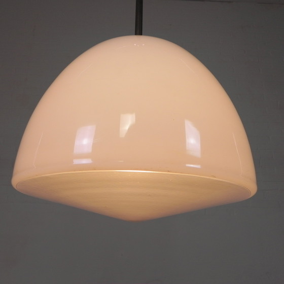 Image 1 of Oude Schoollamp Met Grote Glazen Bol In Opaalglas, Jaren 30