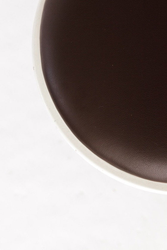 Image 1 of Sgabello vintage Thonet - Legno laccato bianco e pelle marrone - Anni '90-2000