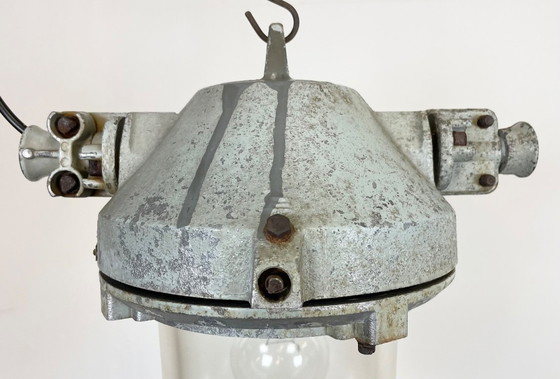 Image 1 of Lampe industrielle grise en fonte d'aluminium antidéflagrante, années 1970