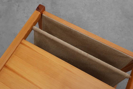 Image 1 of Tavolino in pino e lino con portariviste di Karin Möbring, Svezia, anni '70