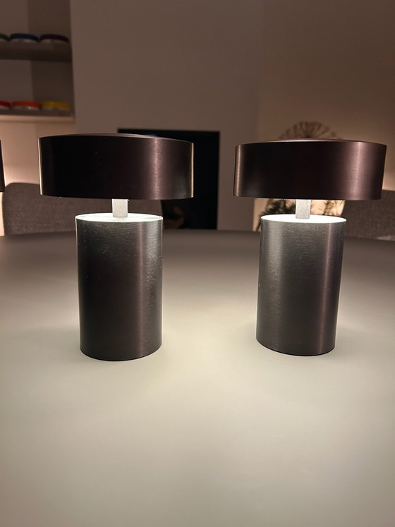 4x Column Portable Lampes de la marque de design Audo Copenhagen, Menu Space, Aluminium, Marron (photo 2 sur 8)