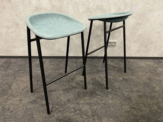Image 1 of Montis Doble design table with 4 bar stools