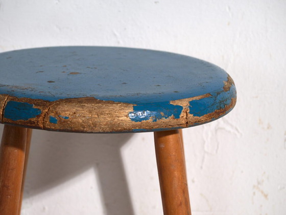 Antique wooden stool with round seat – Central Europe, circa 1950 – Rustic (photo 23 of 34)