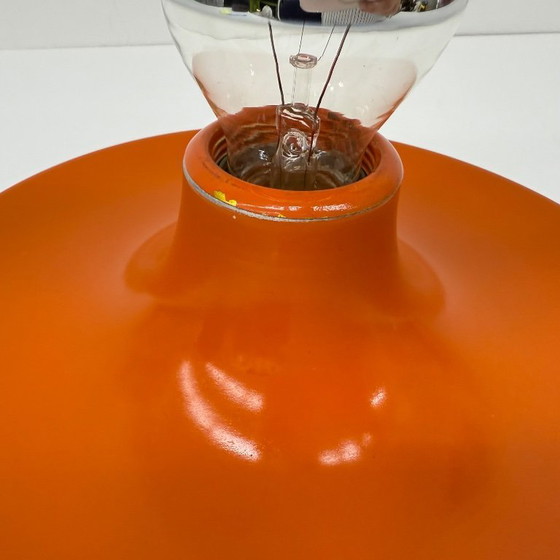 Image 1 of Mid-century design honsel oranje space age schijflamp , jaren 1970 toegeschreven aan Charlotte Perriand voor les arcs