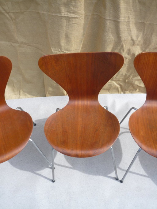 Set of 4 Arne Jacobsen teak chairs, Mod. 3107 – Fritz Hansen, eetkamerstoelen, Wood, Vintage