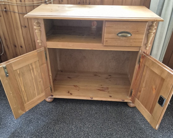Image 1 of Mooi grenen tv meubel 80x44x70 cm 