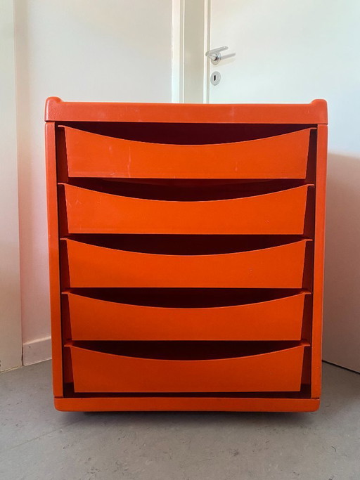 Cómoda Meurop "Tyros 2000" de estilo futurista – Principios de la década de 1970 – ladekasten, Plastic