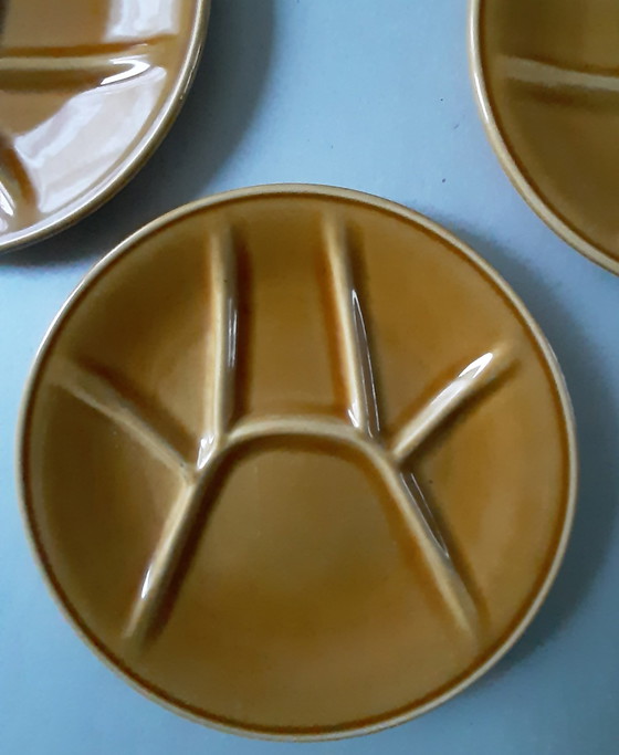 Image 1 of Borden Boch jaren'60 honingkleur