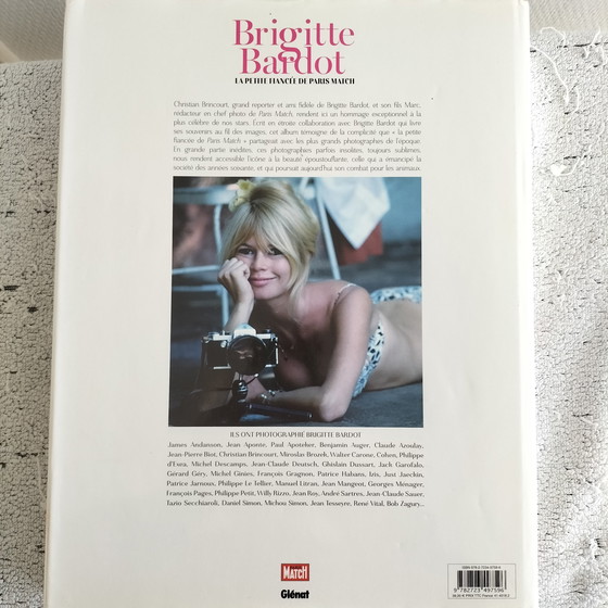 Image 1 of Brigitte Bardot - la petite fiancee de Paris match 