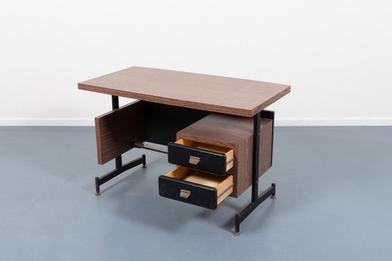 Image 1 of Italiaans modern bureau uit het midden van de 20e eeuw, uit de jaren 60.