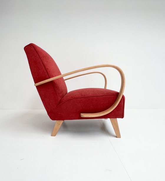 Image 1 of Fauteuil Jindrich Halabala remis à neuf, années 1950