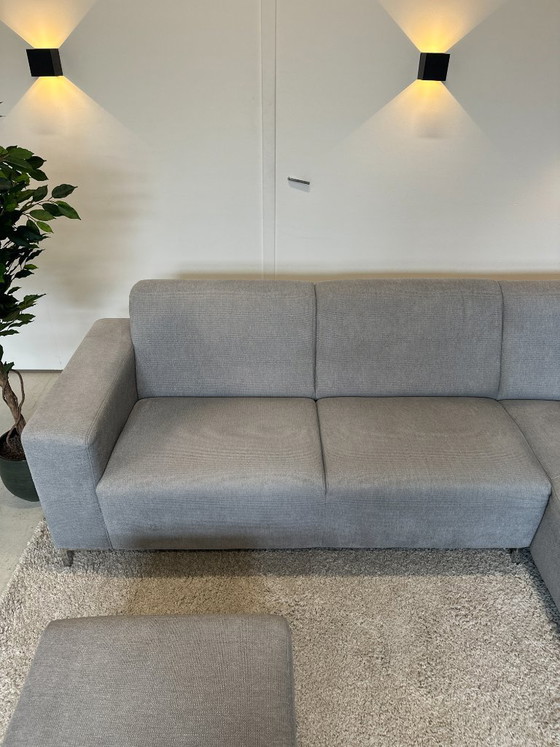 Image 1 of Canapé d'angle gris avec pouf 270x150cm