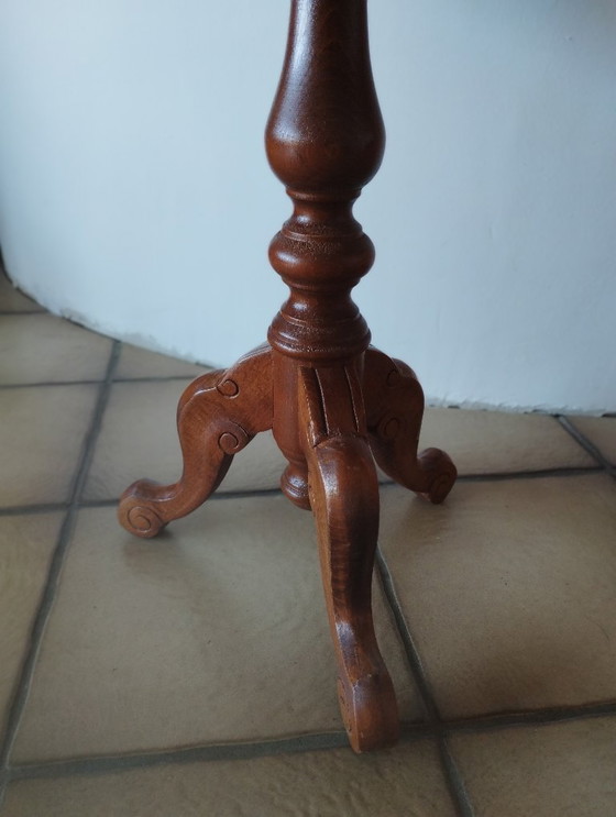 Image 1 of Table d'appoint incrustée, table à vin, vintage