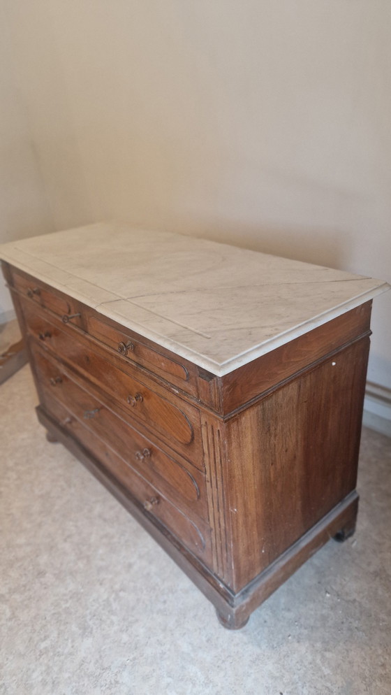 Image 1 of Wooden chest of drawers