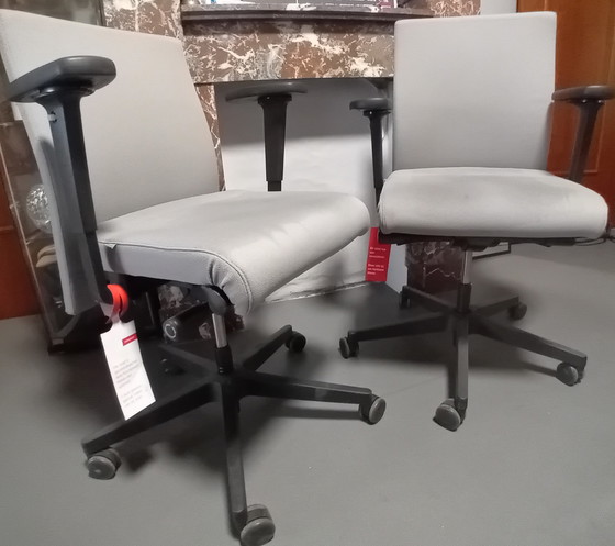 Image 1 of 4x Interstuhl Ergonomic Office Chairs