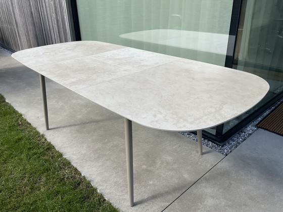 Image 1 of BoConcept: Ausziehbarer Esstisch Kingston 160 cm / 230 cm aus Keramik
