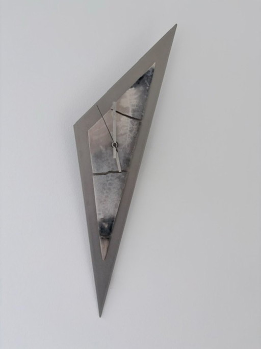 Broken Time postmoderne Edelstahl Wanduhr 60 cm