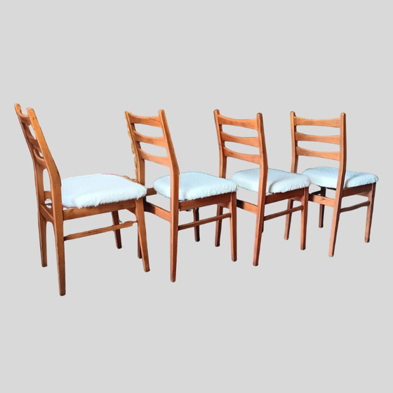 Image 1 of Juego de 4 sillas de comedor danesas en teca y bouclé, años 60
