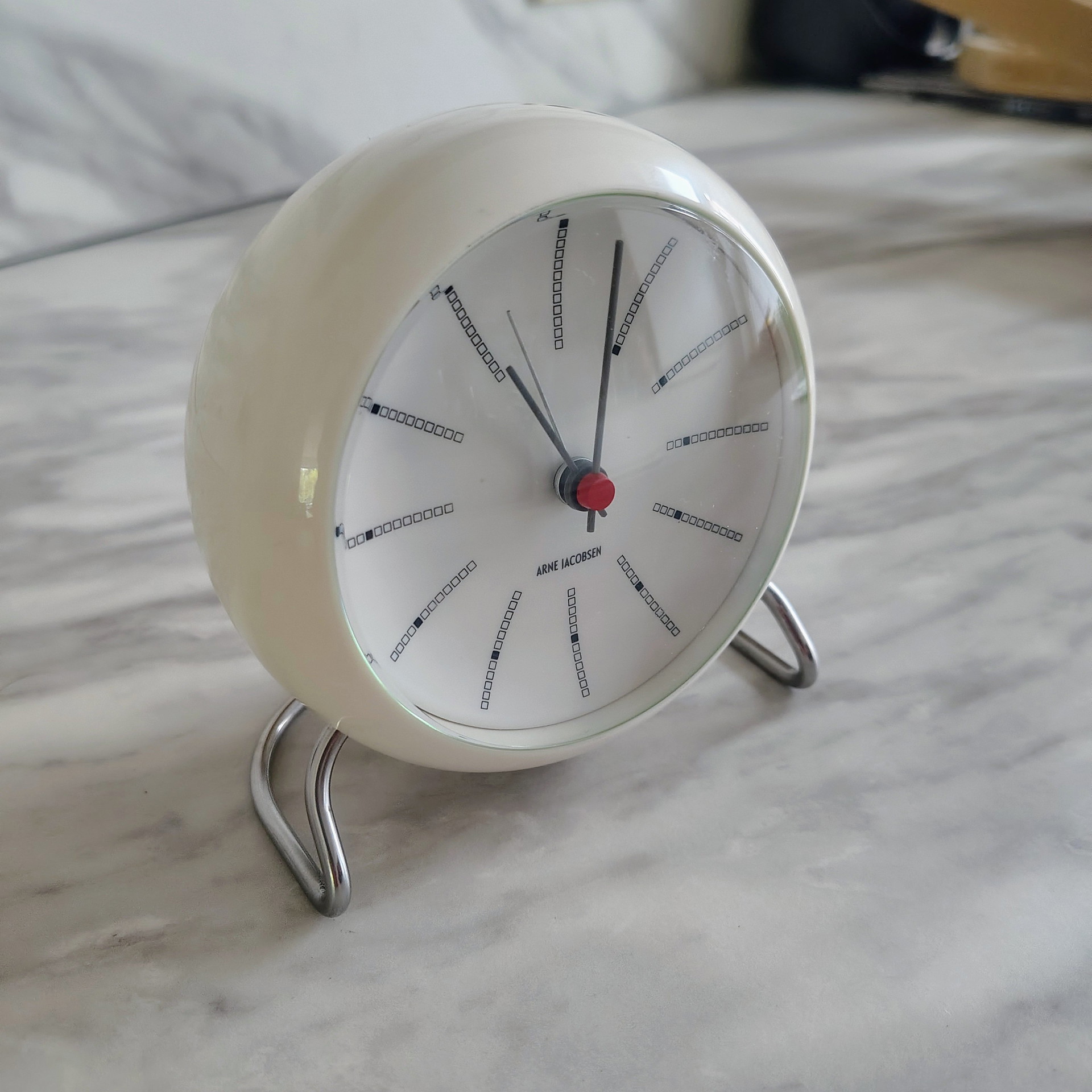 ARNE JACOBSEN TABLE CLOCK AJ 43681 限定カラー 楽天市場】ARNE JACOBSEN TABLE CLOCK LK 43681限定カラー
