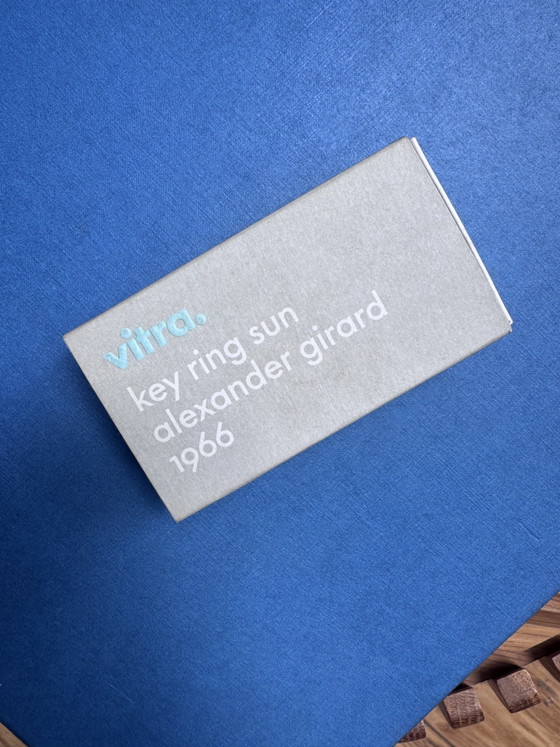 Image 1 of Vitra sleutelhanger Alexander Girard