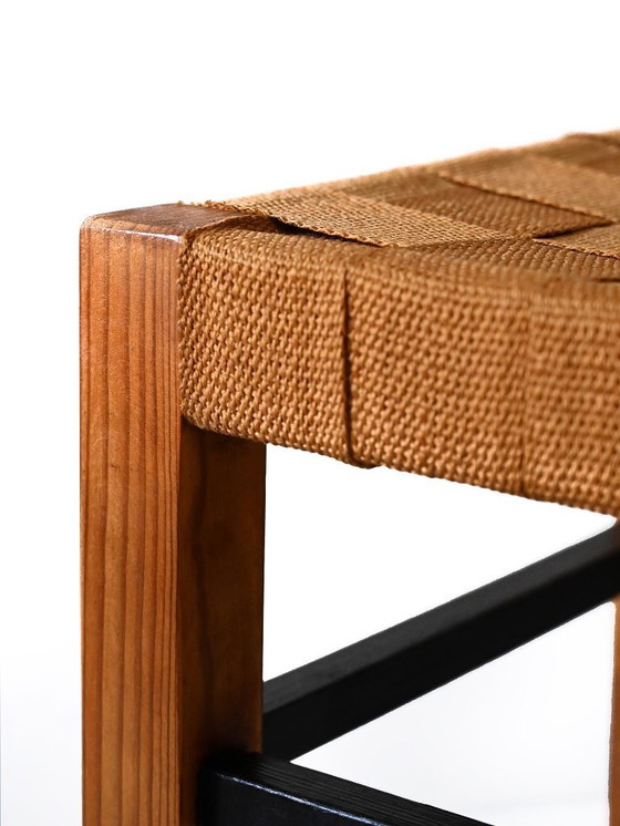 Image 1 of Paar Scandinavische vintage grenen krukken met gevlochten zittingen