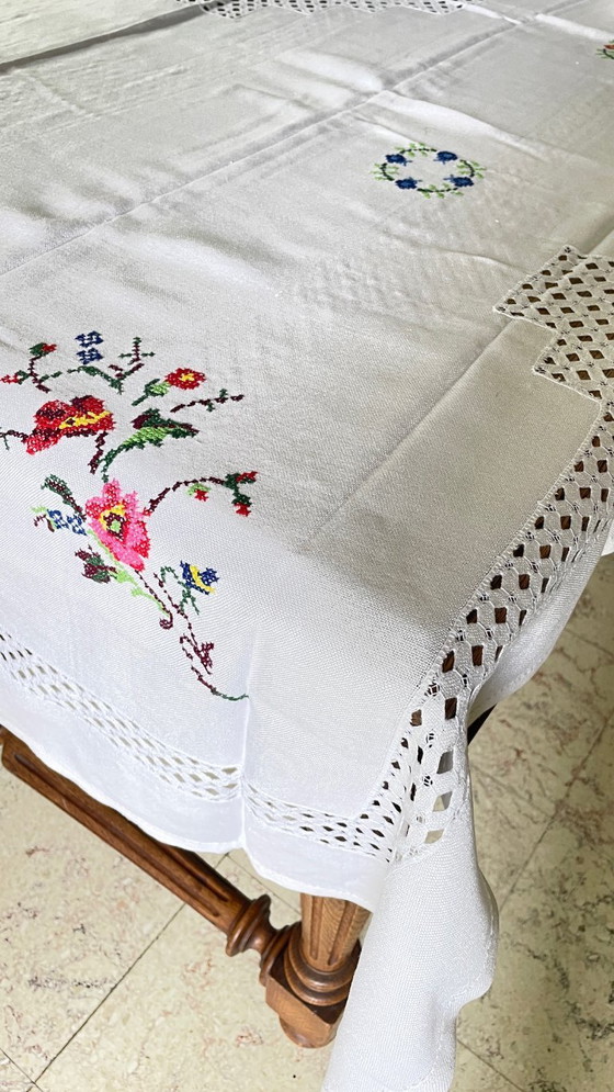Image 1 of Rectangular embroidered tablecloth + 12 vintage napkins