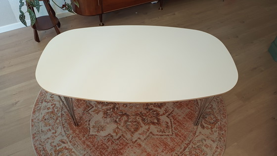 Image 1 of Tavolino da caffè vintage dal design danese di Haslev, fatto a mano