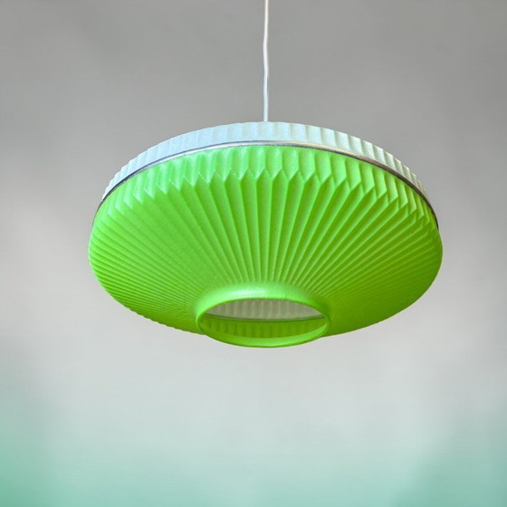 Image 1 of Grande suspension OVNI en acrylique vert, Ukraine, années 1970