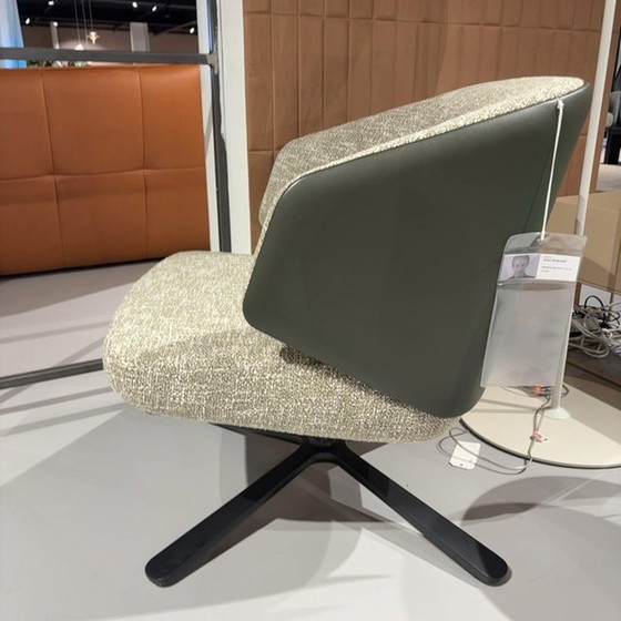 Image 1 of Montis Back me Up lounge fauteuil