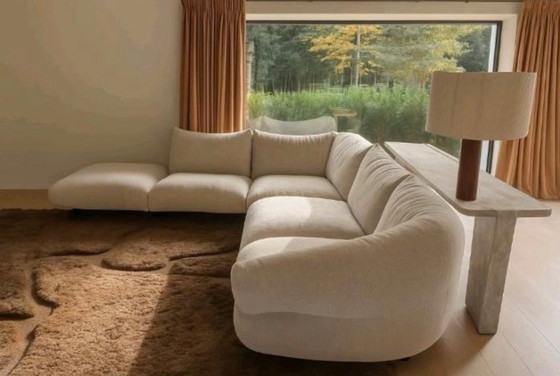 Image 1 of Canapé-lit Cassina Moncloud design, état neuf.