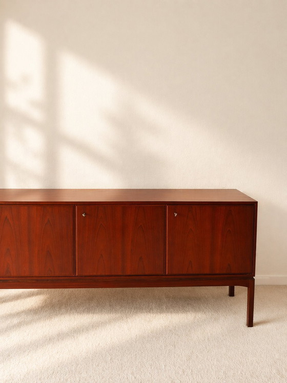 Image 1 of Vintage pallisander dressoir - strak design 