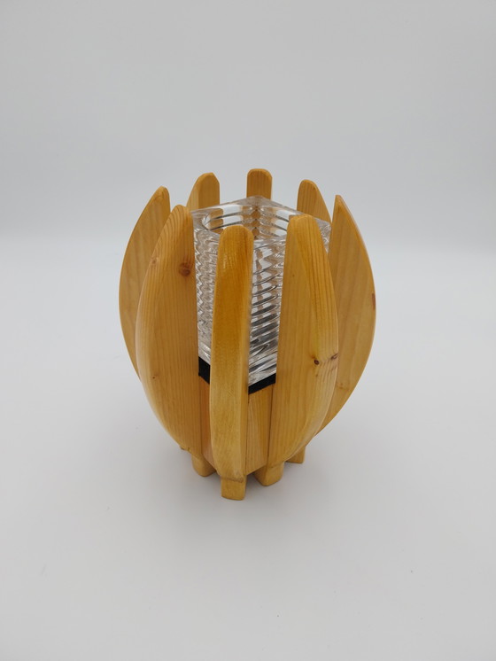 Image 1 of 1 x Zweedse grenen kandelaar met glazen inzet. 1970's 