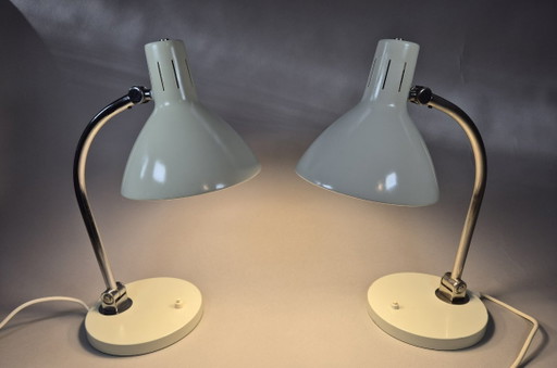 Due lampade da tavolo in metallo, grigio chiaro