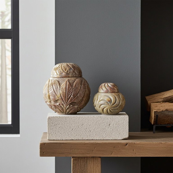 Image 1 of Set di 2 barattoli per lo zenzero in pietra ollare naturale intagliati a mano in stile vintage