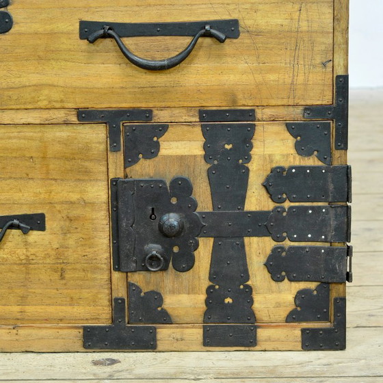 Japanese Tansu chest of drawers, circa 1870, Iron, Wood, Black (photo 12 of 15)