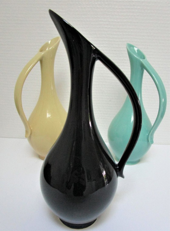 Image 1 of Tres jarras de cerámica de la década de 1960