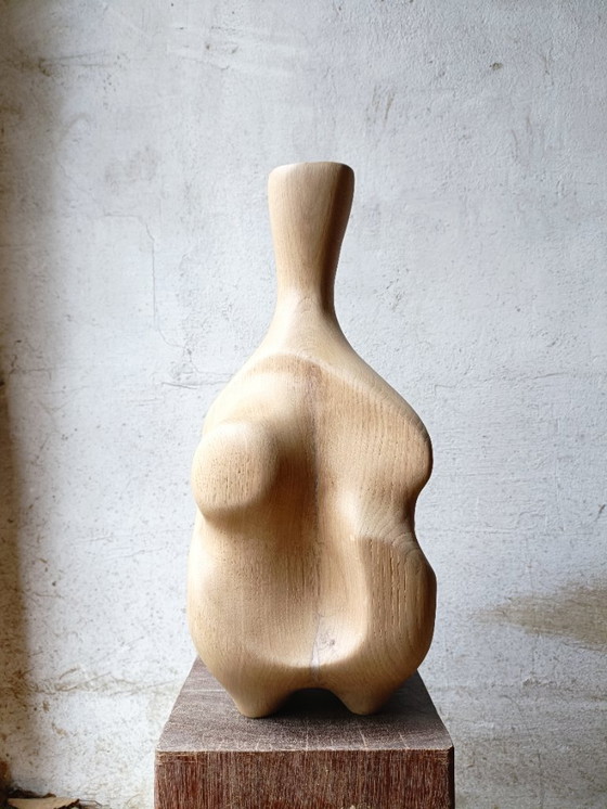 Image 1 of Gran jarrón/escultura abstracta en roble macizo tallado